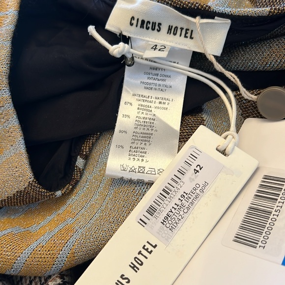 NWT Circus Hotel swimsuit. One shoulder. Never worn. Size 6 (42) - Picture 3 of 5